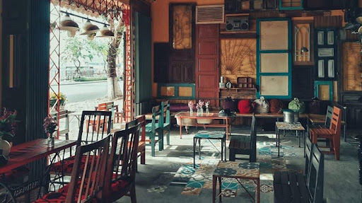 setup quán cafe vintage